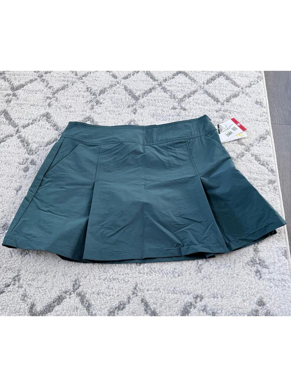 New with tags Champion athletic skort/skirt